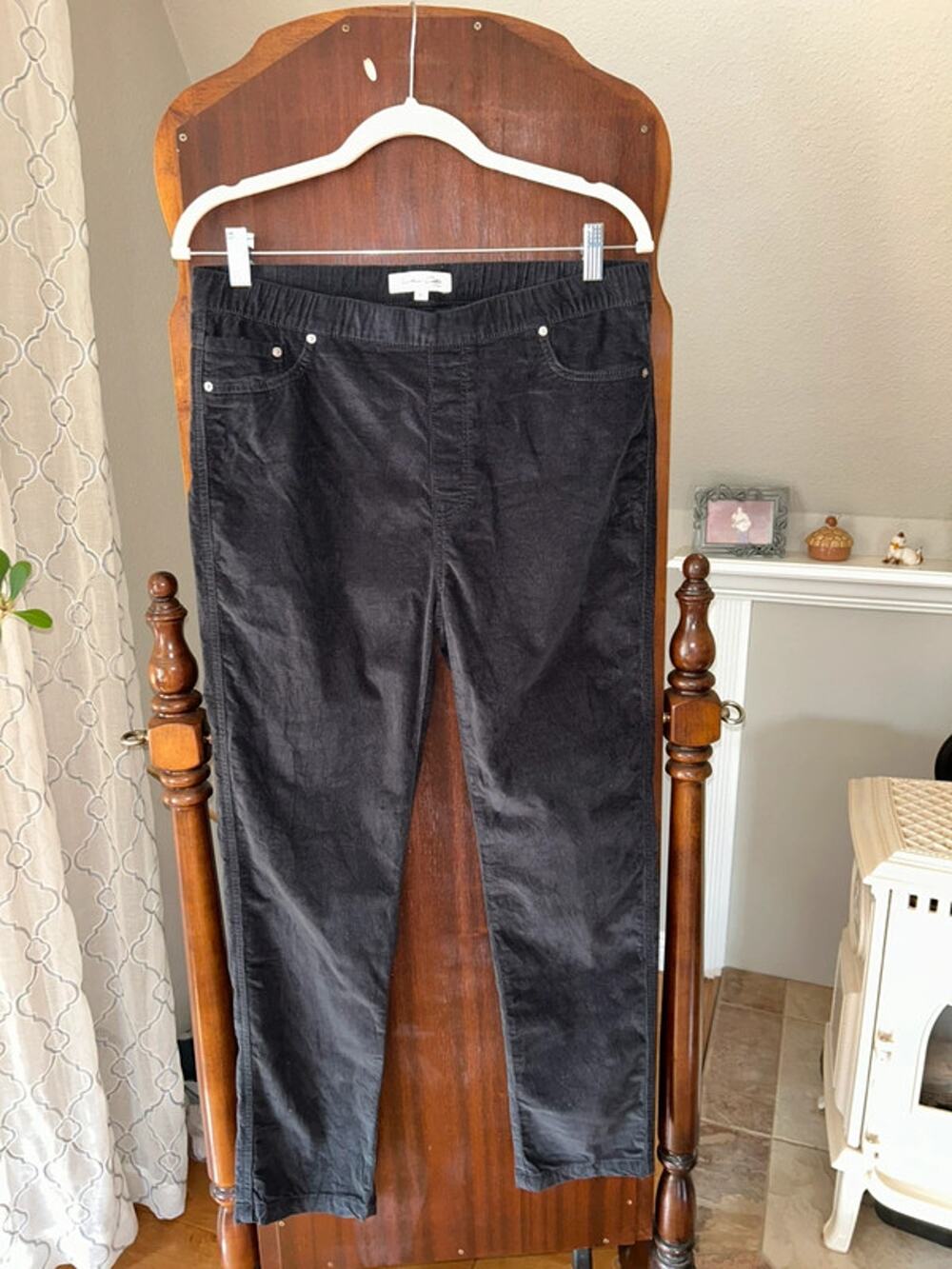 Southern Cotton black pull-on corduroy pants women’s size euro 42 med